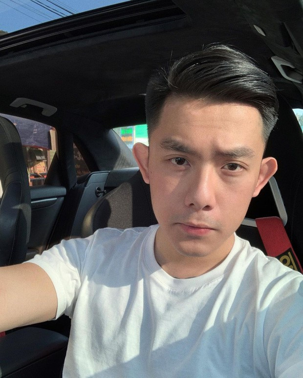 Kể từ khi được biết đến từ Người ấy là ai, CEO Tống Đông Khuê còn nhiều lần khiến dân tình choáng ngợp với sở thích chơi xe sang, xe cổ.