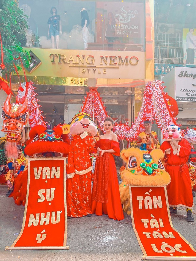 Cô nàng còn sở hữu cho mình một nhãn hiệu thời trang riêng. Ảnh: Tổng hợp