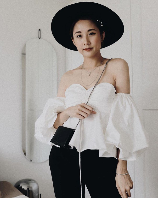 Với sức mạnh phủ sóng đó, sau khi có con, Julia lại nghiễm nhiên trở thành hot mom thế hệ mới với cách xây dựng hình ảnh sang trọng, "chất" đến từng milimet cho cả mẹ và con.