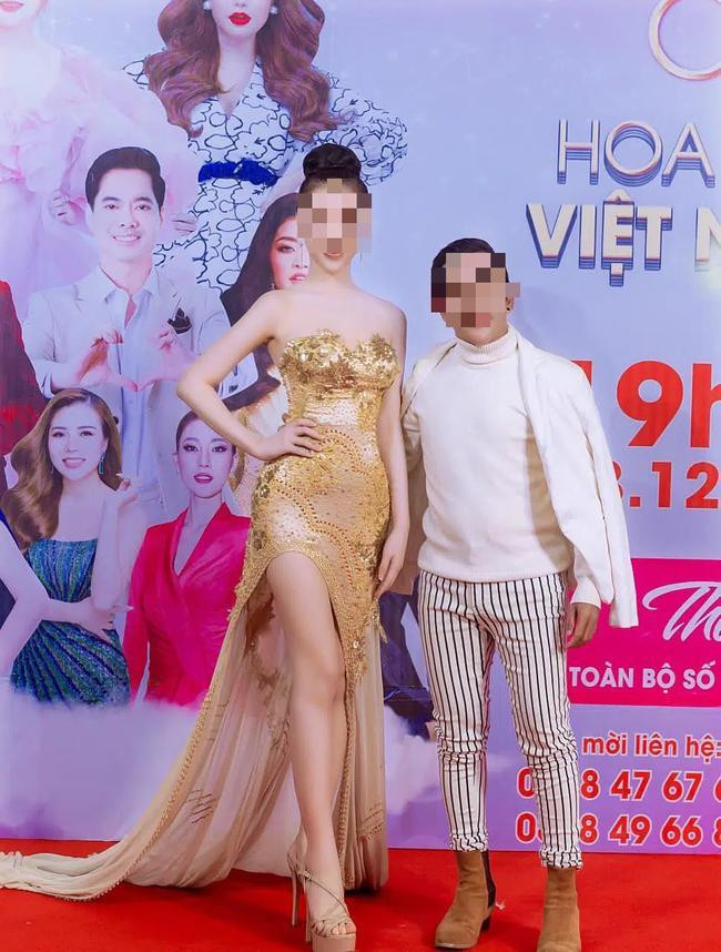 Mới đây nhất, trên trang cá nhân, "tiểu tam" trong vụ đánh ghen này đã đăng tải dòng trạng thái gây chú ý khi thông báo có mặt tại vòng chung kết một cuộc thi nhan sắc.
