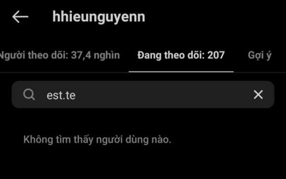 Tuy nhiên, cặp đôi này chưa kịp công khai hẹn hò thì đã bị cư dân mạng "soi" ra chi tiết đã đường ai nấy đi. Cụ thể, trên Instagram Hiếu Nguyễn đã bỏ theo dõi Phạm Diệu Linh. Chàng thiếu gia theo dõi tới hơn 200 người trên Instagram, tuy nhiên trong số đó hoàn toàn không có tài khoản của "bạn gái tin đồn".