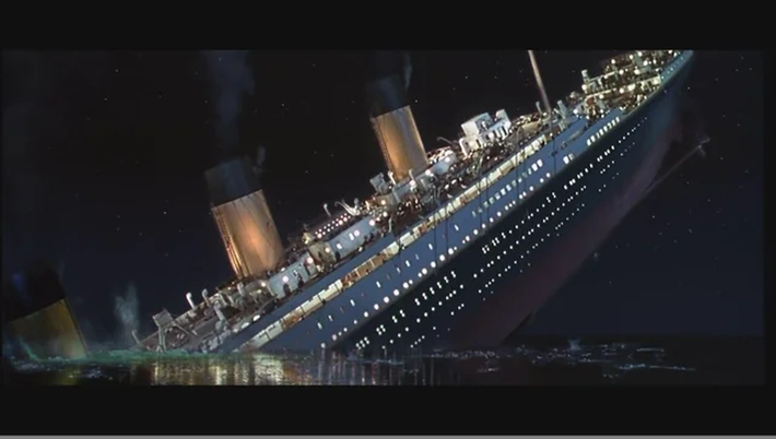 Trước khi chìm, Titanic đã đi được xấp xỉ hai phần ba quãng đường từ Southampton, Anh đến New York, Mỹ qua Đại Tây Dương sau khi rời Queenstown, Ireland, vào ngày 11/4/1912.