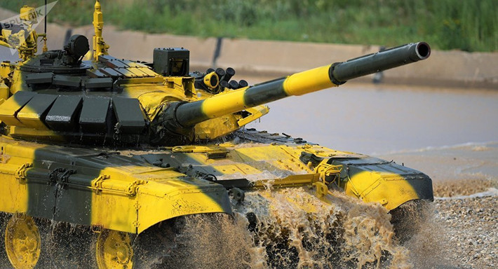 Trong vòng đấu loại này, đội tuyển Việt Nam Army Games 2019 phải vượt qua các vật cản bao gồm di chuyển xe tăng zig zag, vượt sông cạn, vượt dốc, vượt hào chống tăng, vượt bãi mìn, cầu vệt bằng, vượt sống trâu giảm gốc, vượt vách đứng và vượt vách nghiêng. Nguồn ảnh: Sputnik.