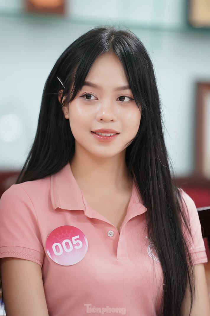 Cận cảnh gương mặt khả ái, ít son phấn của đương kim Hoa hậu Việt Nam Huỳnh Thị Thanh Thủy.