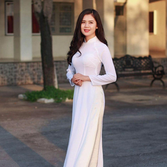 Bà xã của Quế Ngọc Hải tên là Dương Thùy Phương (sinh năm 1995), cô từng đạt danh hiệu Hoa khôi Đại học Vinh 2018 và là một gương mặt nổi tiếng ở TP Vinh, Nghệ An.