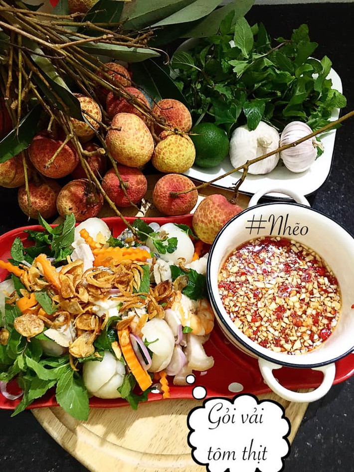 Món ăn khá mới lạ gỏi vảo tôm thịt được khá nhiều người thực hiện thời gian qua. Ảnh: Nhung Nguyễn