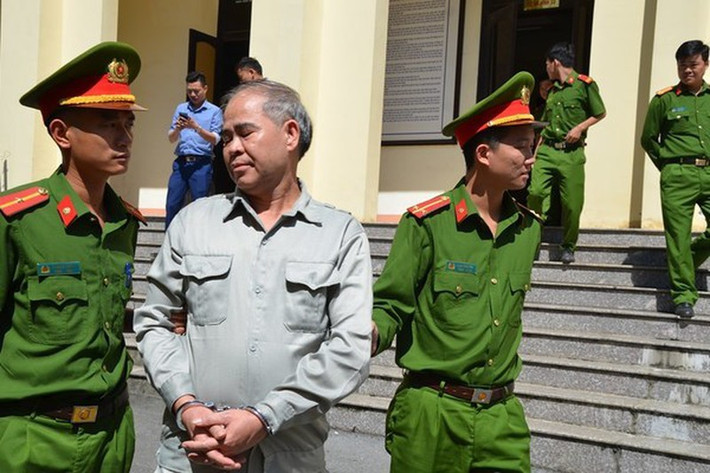 Theo kết luận điều tra ban đầu của công an huyện Thanh Sơn, trong khoảng thời gian cuối năm 2016 đến năm 2018, với vai trò là hiệu trưởng, ông Đinh Bằng My (SN 1961) đã nhiều nhần gọi các nam sinh của trường lên phòng làm việc với lý do hỏi thăm tình hình học tập, hỏi thăm tình hình gia đình hoặc nhắc nhở vi phạm. (Ảnh: Vietnamnet)