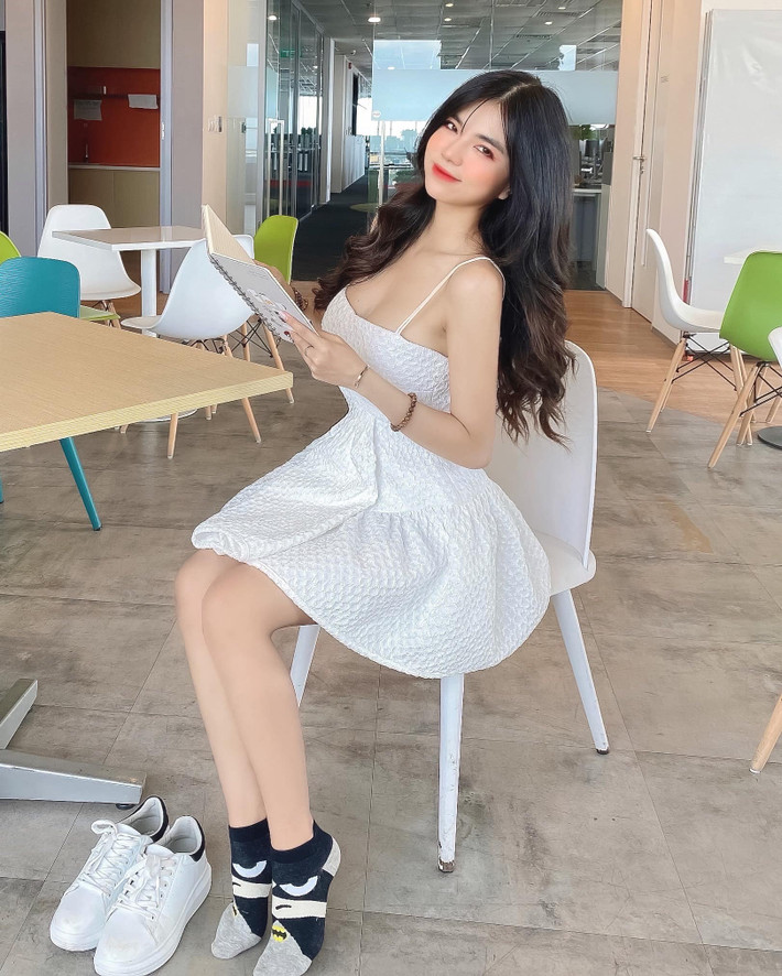 Cách đây không lâu, Mai Dora khiến dân mạng xôn xao khi bất ngờ ngất xỉu ngay trong lúc livestream.