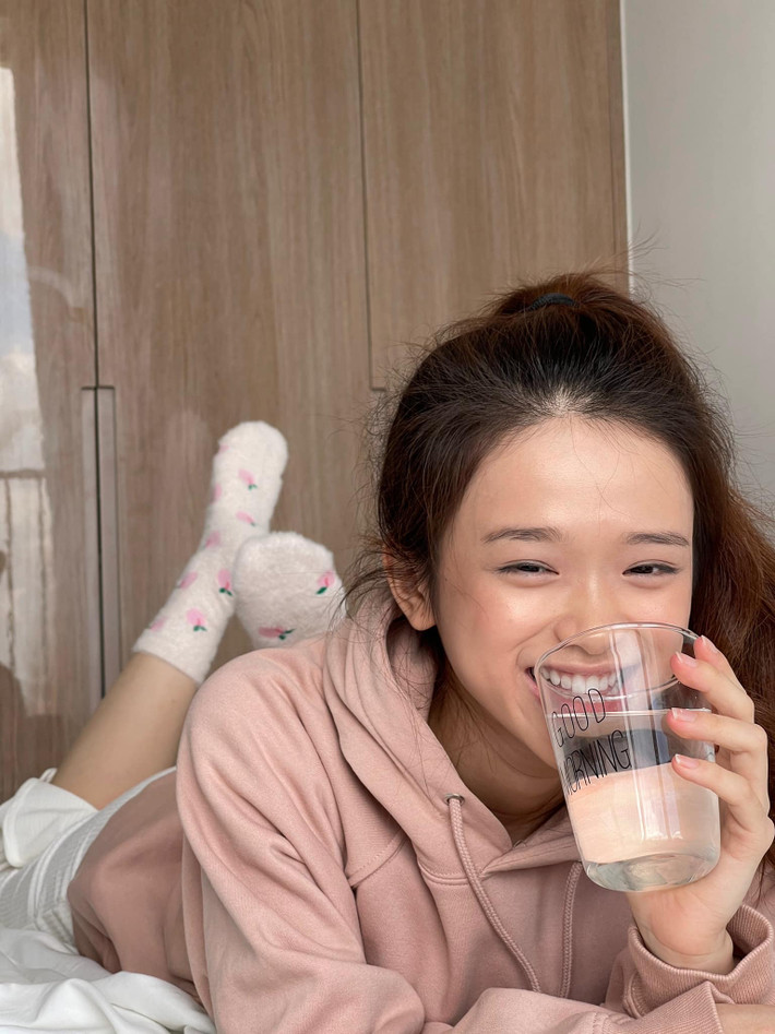 Hình ảnh của Linh Ka thu hút sự quan tâm của đông đảo cư dân mạng. Nhiều người dành lời khen cho nhan sắc cùng khí chất thu hút của cô nàng.