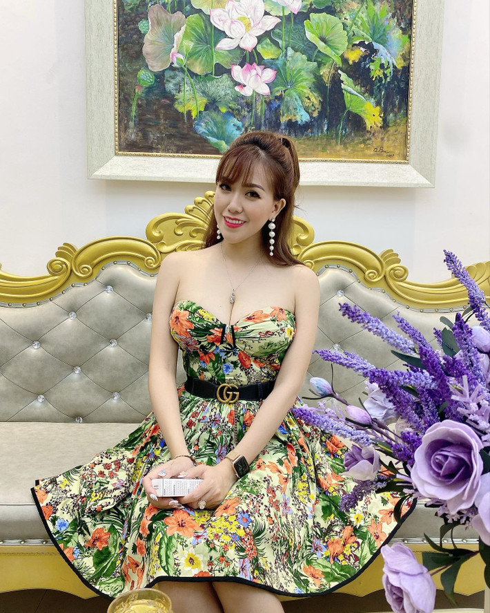 Sau khi kết hôn và sinh con hot girl Mai Thỏ xuất hiện ít hơn trong làng giải trí và kể cả trên MXH.