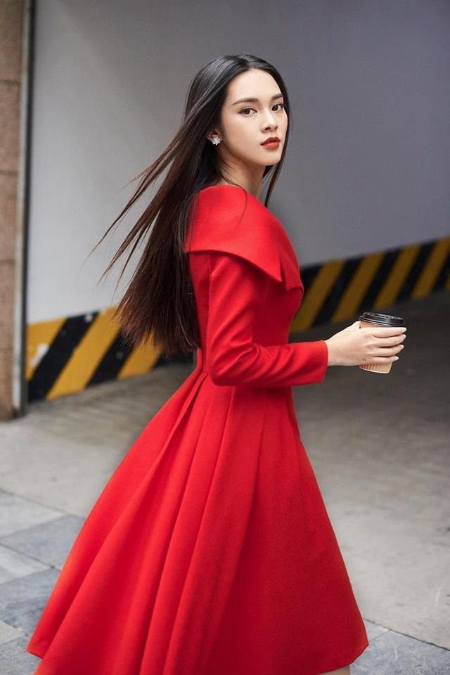 Xuất thân là người mẫu ảnh, không qua trường lớp đào tạo, nhưng nét mặt, biểu cảm của Quỳnh Lương qua từng MV đều thu hút và thuyết phục rất nhiều khán giả.