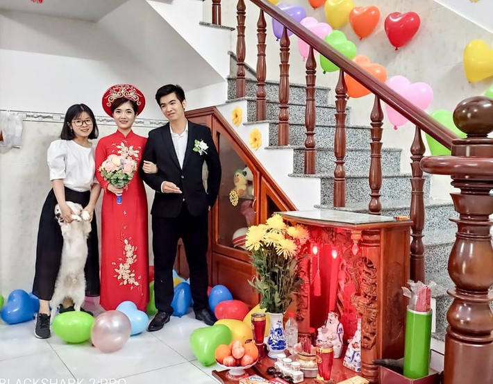 Trước đó, trên MXH cũng từng xuất hiện đám cưới online tương tự của cô dâu Thủy Trang.