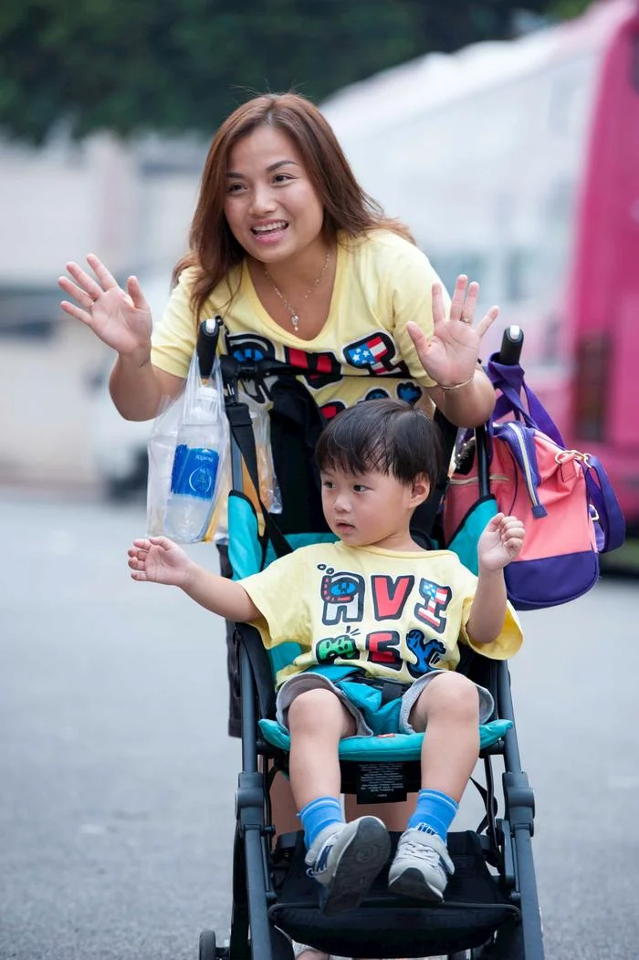 Trước đây, Quỳnh Trần được đánh giá là ăn mặc khá giản dị, thậm chí là xuề xòa Thời gian gần đây, Quỳnh Trần JP còn gây chú ý hơn nữa khi cô bắt đầu trùng tu nhan sắc qua các cuộc phẫu thuật thẩm mỹ. Mới đây nhất, Quỳnh Trần JP đã khiến dân tình không khỏi chú ý khi tung ra loạt ảnh mới toanh của bản thân trên trang cá nhân.