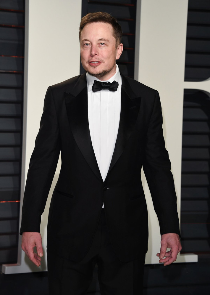 Tỷ phú Elon Musk hào hoa của ngày hôm nay.