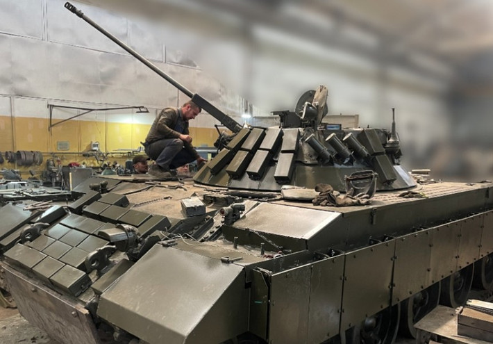 Với cách làm trên, Quân đội Ukraine sở hữu một phương tiện tác chiến với hỏa lực khá mạnh mẽ cùng lớp giáp tốt hơn nhiều so với xe bọc thép thông thường.