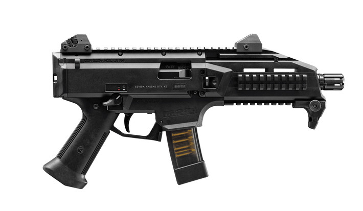 Scorpion EVO 3 hoạt động theo nguyên lý nạp đạn bằng phản lực với khóa nòng đóng, tương thích đạn 9 x 19 mm. Súng có chế độ bắn bán tự động và tự động, lẫy chọn điều chỉnh được cả hai bên, sử dụng hộp tiếp đạn cơ số 20 - 30 viên. Thân súng làm từ vật liệu tổng hợp có độ bền cao và trọng lượng nhẹ. Tầm bắn hiệu quả của EVO ở chế độ bán tự động lên tới 250m.
