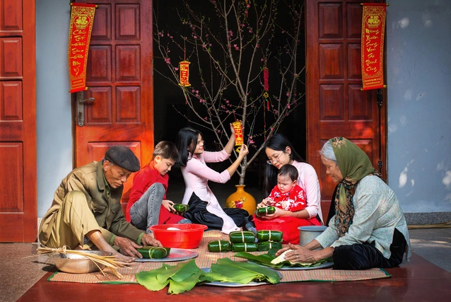Trong vài năm trở lại đây giới trẻ theo trào lưu du lịch xuyên Tết thay vì ở bên gia đình là việc xảy ra thường xuyên. Cũng chính từ vấn đề này, rất nhiều ý kiến trái chiều đã được đưa ra và ai cũng có cái lý riêng của mình.