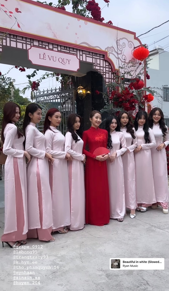 Đám cưới của TikToker Lê Thị Khánh Huyền (Huyền 2k4) và Anh Duy (Bụt) đang là đề tài thu hút sự chú ý của đông đảo cộng đồng mạng.