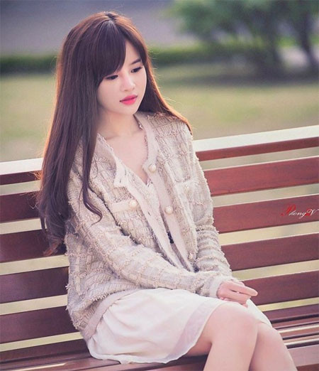 Trong cuộc sống, Trang được bạn bè nhận xét là cô gái có tính cách năng động và hoạt bát.