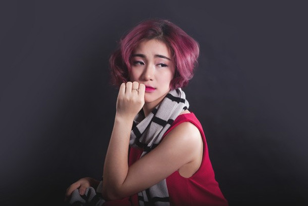 Gần đây, Hòa được cư dân mạng đồn đoán là có quan hệ tình cảm trên mức bình thường với Công Phượng, chàng cầu thủ 19 tuổi chưa một lần tuyên bố là mình có bạn gái. Bản thân Hòa cũng chưa bao giờ thừa nhận điều này.