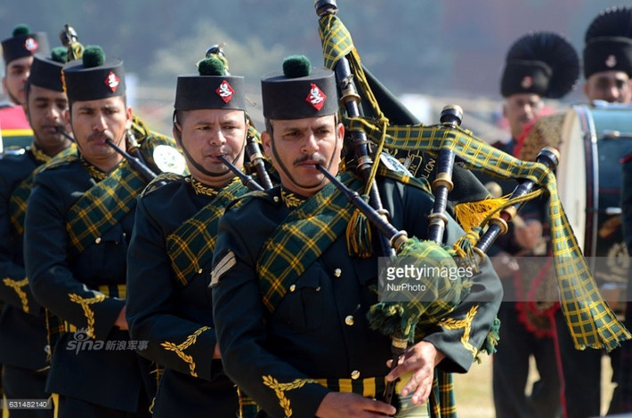Quân đội nước này còn có cả đội kèn túi theo phong cách Scotland. Nguồn ảnh: Gettyimg.