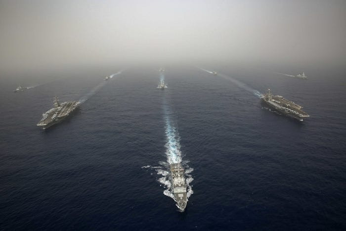 Tàu USS Abraham Lincoln bắt đầu rời cảng Norfolk, Virginia từ ngày 1/4 và ban đầu, hải trình của tàu được dự kiến chỉ kéo dài khoảng 7 tháng. Nguồn ảnh: BI.