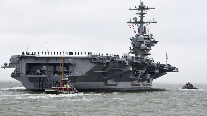 Trong quá khứ, tàu USS Abraham Lincoln cũng từng lập kỷ lục khi được triển khai với thời gian tương đương - 290 ngày trên biển khi nó ra khơi để tham gia vào cuộc tấn công Iraq. Nguồn ảnh: BI.