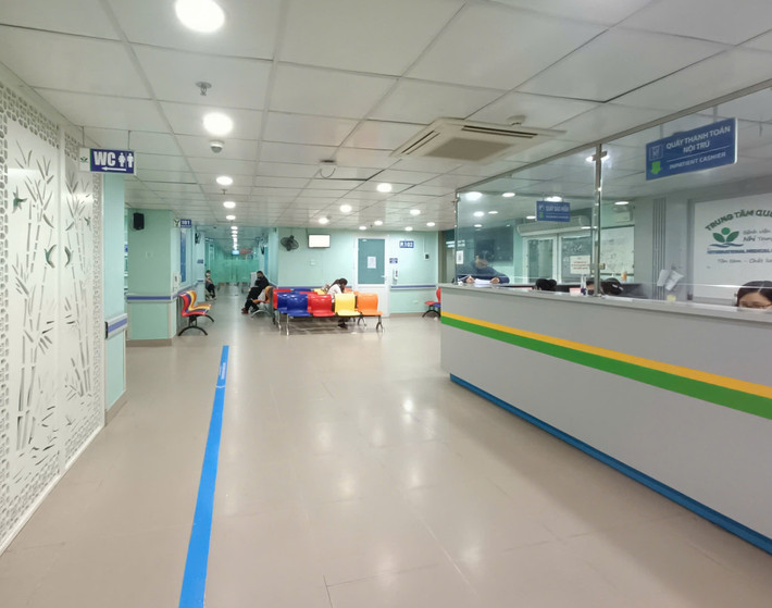Khu khám bệnh chất lượng cao - Trung tâm Quốc tế, Bệnh viện Nhi Trung ương cũng khang trang, thông thoáng, chất lượng như "5 sao", được bệnh nhân đánh giá cao. Trung tâm Quốc tế khám điều trị chăm sóc nội và ngoại trú đáp ứng nhu cầu khám, điều trị chất lượng cao cho trẻ em cả đa khoa và các chuyên khoa sâu về nội – ngoại khoa...