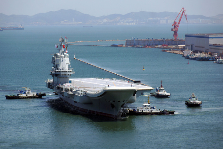 Hiện tại vẫn chưa rõ tàu sân bay Type 001A sẽ được đặt tên là gì, theo thông lệ của Trung Quốc, nhiều khả năng tàu sân bay này sẽ được đặt tên theo một thành phố lớn của Trung Quốc. Nguồn ảnh: Sina.