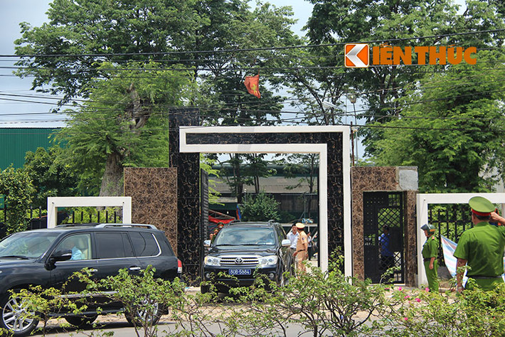 Đến khoảng 11h20, Đoàn công tác của Bộ trưởng Trần Đại Quang đã rời khỏi hiện trường.