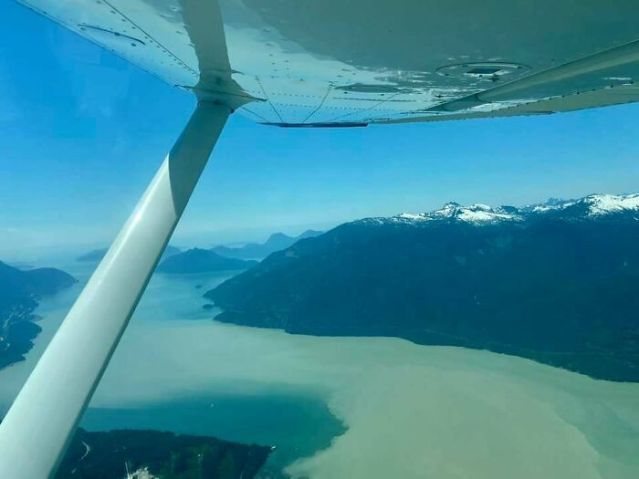 14. Tuyết tan ra do nhiệt độ quá cao ở British Columbia