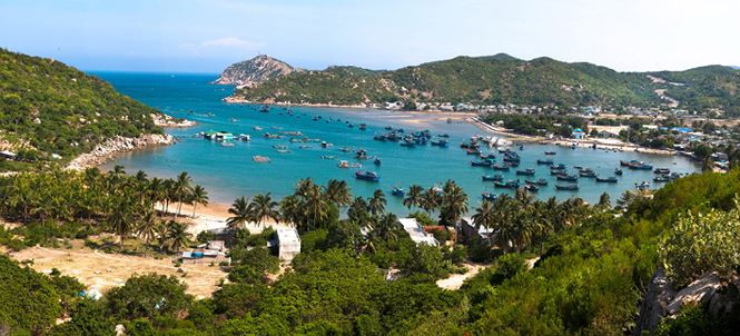 Phong cảnh Vịnh Vĩnh Hy (Ninh Thuận). Ảnh: Trọng Đạt – TTXVN