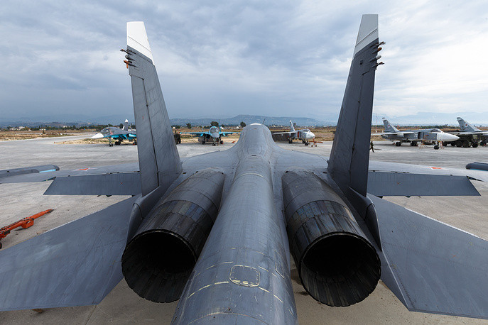 Tiêm kích - bom Su-34 tại sân bay Hmeymin, ngày 16/12/2015. Nguồn ảnh: TASS.