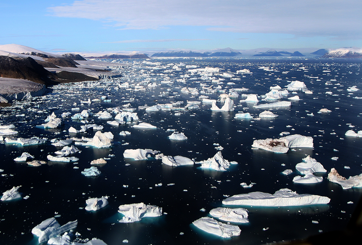 Trong khi đó, chính phủ Greenland đã bắt đầu áp dụng các biện pháp để giảm tác động của sự tan chảy của băng. Tuy nhiên, các nhà khoa học cho rằng, để giảm được tác động của sự tăng nhiệt đới lên băng.