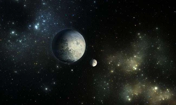 Vì vậy, các nhà khoa học đã kết luận, nó phải như Ganymede - mặt trăng lớn nhất trong hàng chục mặt trăng của Sao Mộc và cũng là mặt trăng lớn nhất hệ Mặt Trời, lớn hơn cả Sao Thủy.