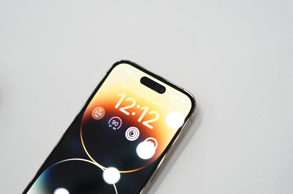 Dịch vụ này được cung cấp miễn phí trong 2 năm đầu cho người dùng iPhone 14, hiện chỉ hỗ trợ tại Mỹ và Canada.