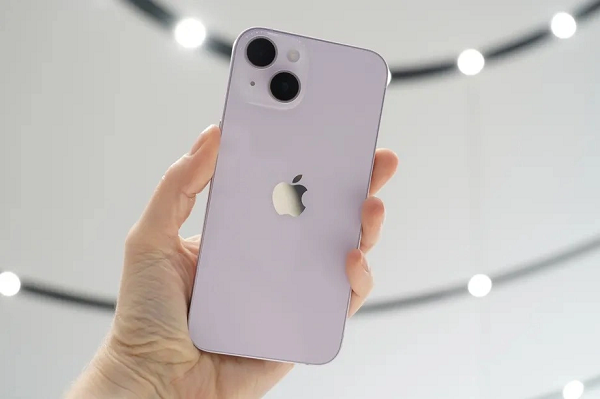 Hiện chưa rõ Apple có tăng tỷ lệ sản xuất iPhone 14 Pro và 14 Pro Max để đáp ứng nhu cầu hay không. Tuy nhiên, Kuo dự đoán khả năng cao Táo khuyết sẽ cắt sản lượng của iPhone 14 và 14 Plus, hiện chiếm khoảng 45% số lượng dự kiến của 4 thiết bị mới.