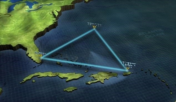 Tam giác quỷ Bermuda nổi tiếng là một địa danh từ lâu nhờ vào nhiều vụ việc được coi là bí ẩn mà trong đó tàu thủy, máy bay hay thủy thủ đoàn được cho là biến mất không có dấu tích. Nhiều người cho rằng có một thế lực siêu nhiên, thần bí nào đó xuất hiện ở đây và những vụ máy bay, tàu thuyền bị mất tích là do lực lượng này gây ra.