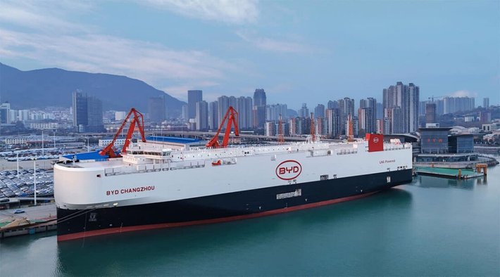 Tập đoàn xe điện Trung Quốc BYD vừa hạ thủy tàu BYD Shenzhen – tàu chở ô tô lớn nhất thế giới với sức chứa 9.200 xe. (Ảnh: Người đưa tin)