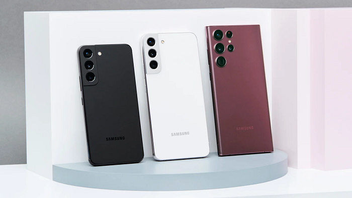 Galaxy S23 dự kiến đi kèm dung lượng RAM 12 GB hoặc 16 GB, cho khả năng đa nhiệm rất tốt. Bên cạnh đó chiếc máy này dự kiến còn đi kèm với bộ nhớ trong 128 GB, 256 GB hỗ trợ lưu trữ được nhiều dữ liệu của người dùng.