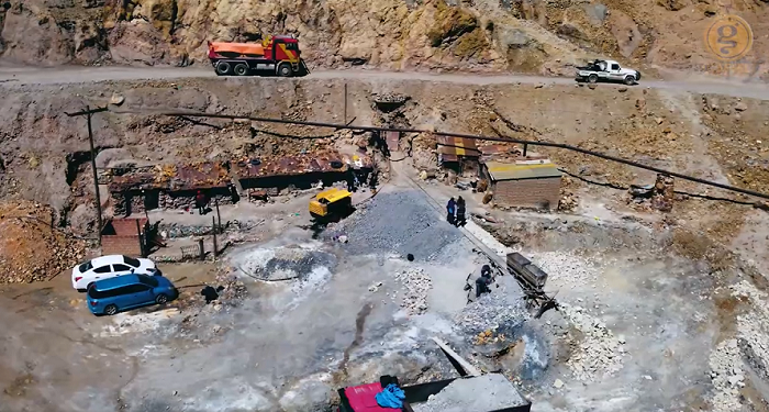 Năm 1987, UNESCO công nhận Cerro Rico là di sản thế giới, giá trị lịch sử của ngọn núi mở ra một cánh cửa mới cho Potosí - du lịch, Guardian ví đây như chiếc phao cứu sinh cho nền kinh tế của thành phố.