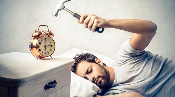 Mọi người thường cho rằng, người thông minh sẽ tổ chức và sắp xếp mọi thứ gọn gàng, theo một trình tự nhất định. Tuy nhiên, nhiều nghiên cứu đã chứng minh rằng sự thật thì trái lại, trong một không gian lộn xộn, mọi người sẽ đưa ra được nhiều ý kiến, có đầu óc sáng tạo hơn trong một không gian gọn gàng.