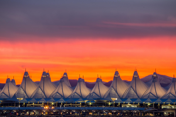 Sân bay quốc tế Denver thường được gọi là DIA, nằm ở tây bắc Denver, Colorado. Sân bay này do City & County of Denver Department of Aviation làm cơ quan quản lý và điều hành. Đây cũng là sân bay rộng nhất nước Mỹ và đứng thứ hai trên thế giới.