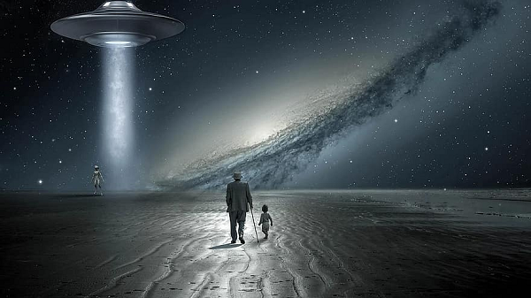 Năm 2020, Lầu Năm Góc đã chính thức phát hành ba đoạn video ngắn về UFO, trước đó từng được phát hành bởi một công ty tư nhân. Đoạn phim có tên “FLIR1”, “GIMBAL” và “GOFAST” đã được ghi lại bằng máy ảnh trên máy bay phản lực của quân đội Mỹ.