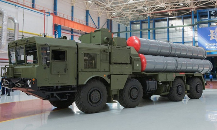 Hiện tại S-400 đang phục vụ tại một số quốc gia bao gồm Nga, Thổ Nhĩ Kỳ và Trung Quốc, vũ khí này được giới thiệu là có hiệu quả cao trong việc "khóa chặt bầu trời" và bẻ gãy mọi đòn tập kích đường không của đối phương.