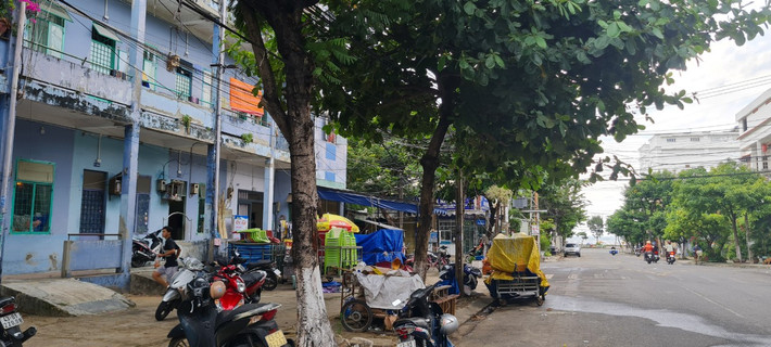 Chung cư Hòa Minh nằm ở khu vực trung tâm quận Liên Chiểu, ngay mặt tiền các con đường lớn, thông ra biển Nguyễn Tất Thành.
