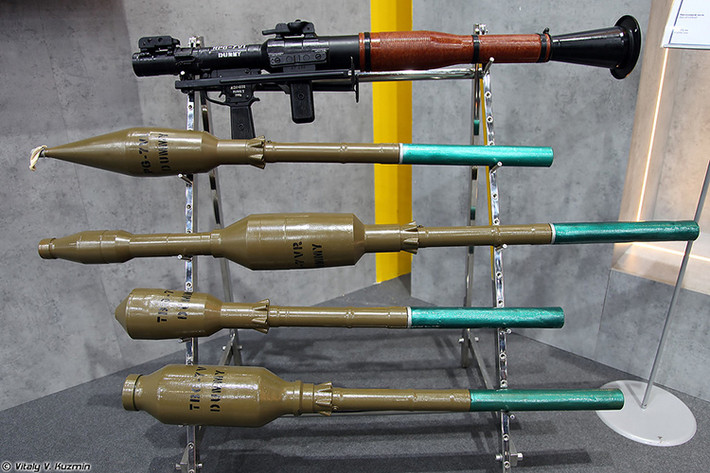 RPG-7 được thiết kế để có thể bắn nhiều loại đạn khác nhau như đạn xuyên giáp diệt tăng, đạn chống bộ binh, đạn phá công sự. Mẫu đạn tiêu chuẩn gắn liền với tên tuổi của RPG-7 là PG-7V được đưa vào sử dụng năm 1961 có tầm bắn mục tiêu di động 250m, xuyên giáp dày 260mm. Nguồn ảnh: Vitaly Kuzmin.