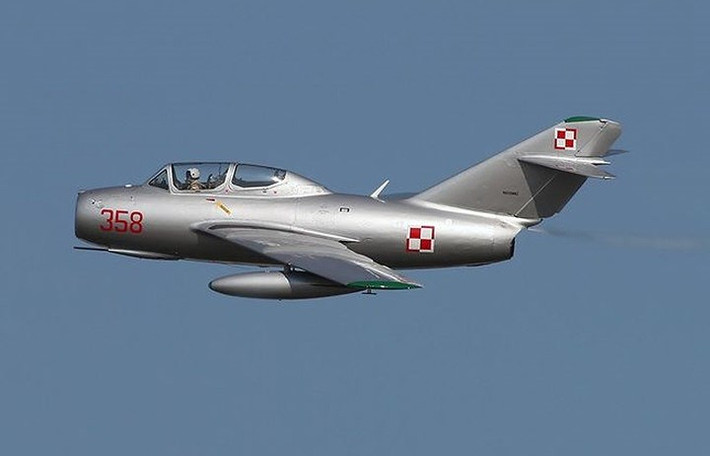 Máy bay chiến đấu phản lực MiG-15 của Liên Xô. Đây là một “ngôi sao” trong Chiến tranh Triều Tiên. Máy bay được sản xuất với số lượng lớn, hơn 18.000 chiếc.
