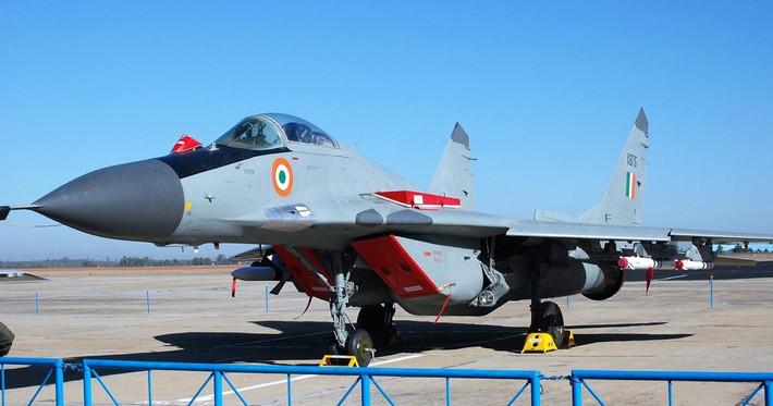 Ngoài ra theo ông Thakur, họ nên nối lại hợp đồng mua 21 chiếc MiG-29 từ Nga, thương vụ trên được khởi xướng vào năm 2019 nhưng đã bị đình trệ, bởi sẽ cho phép IAF thành lập một phi đội bổ sung nhằm lấp chỗ trống mà MiG-21 để lại.