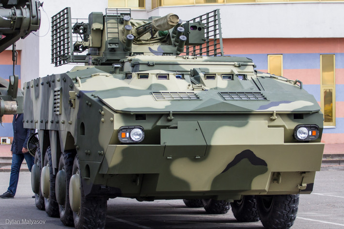 Việc cho ra đời biến thể cải tiến xe thiết giáp BTR-4 lần này cho thấy, Ukraine vẫn còn có năng lực sản xuất, thiết kế và phát triển xe thiết giáp các loại bất chấp việc không còn Nga ở bên cạnh. Nguồn ảnh: Defense.